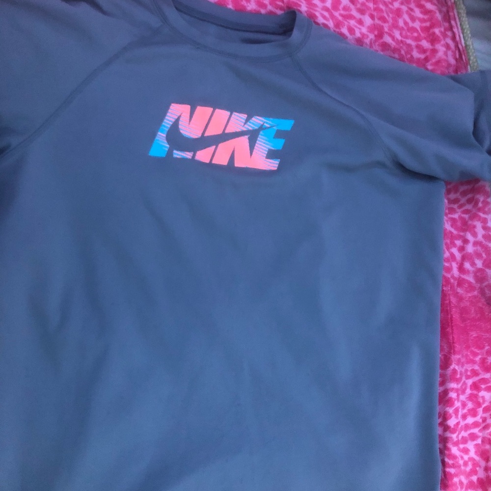 Nike t shirt